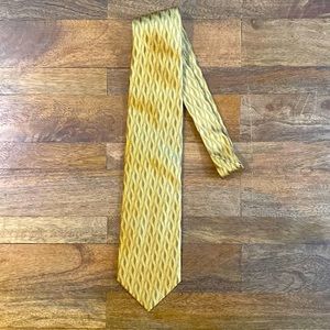 Vintage Filo A Mano hand tailored by Tom James golden 100% silk tie